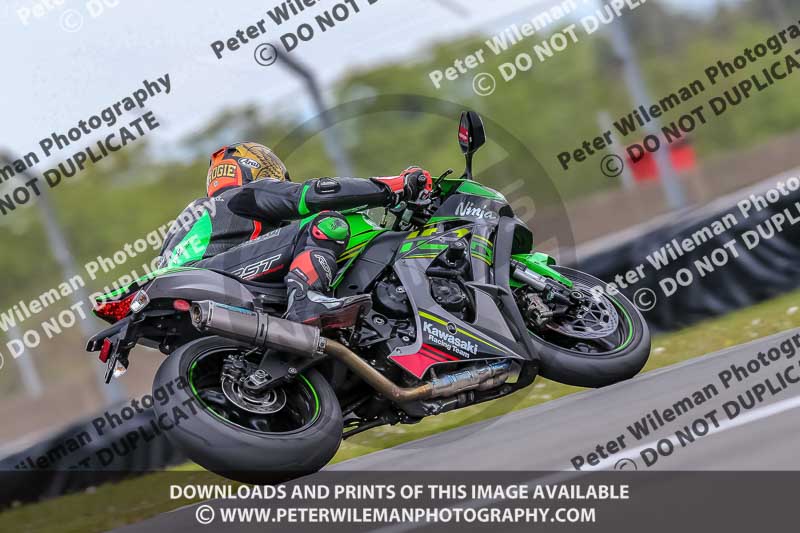 PJ Motorsport Photography;donington no limits trackday;donington park photographs;donington trackday photographs;no limits trackdays;peter wileman photography;trackday digital images;trackday photos